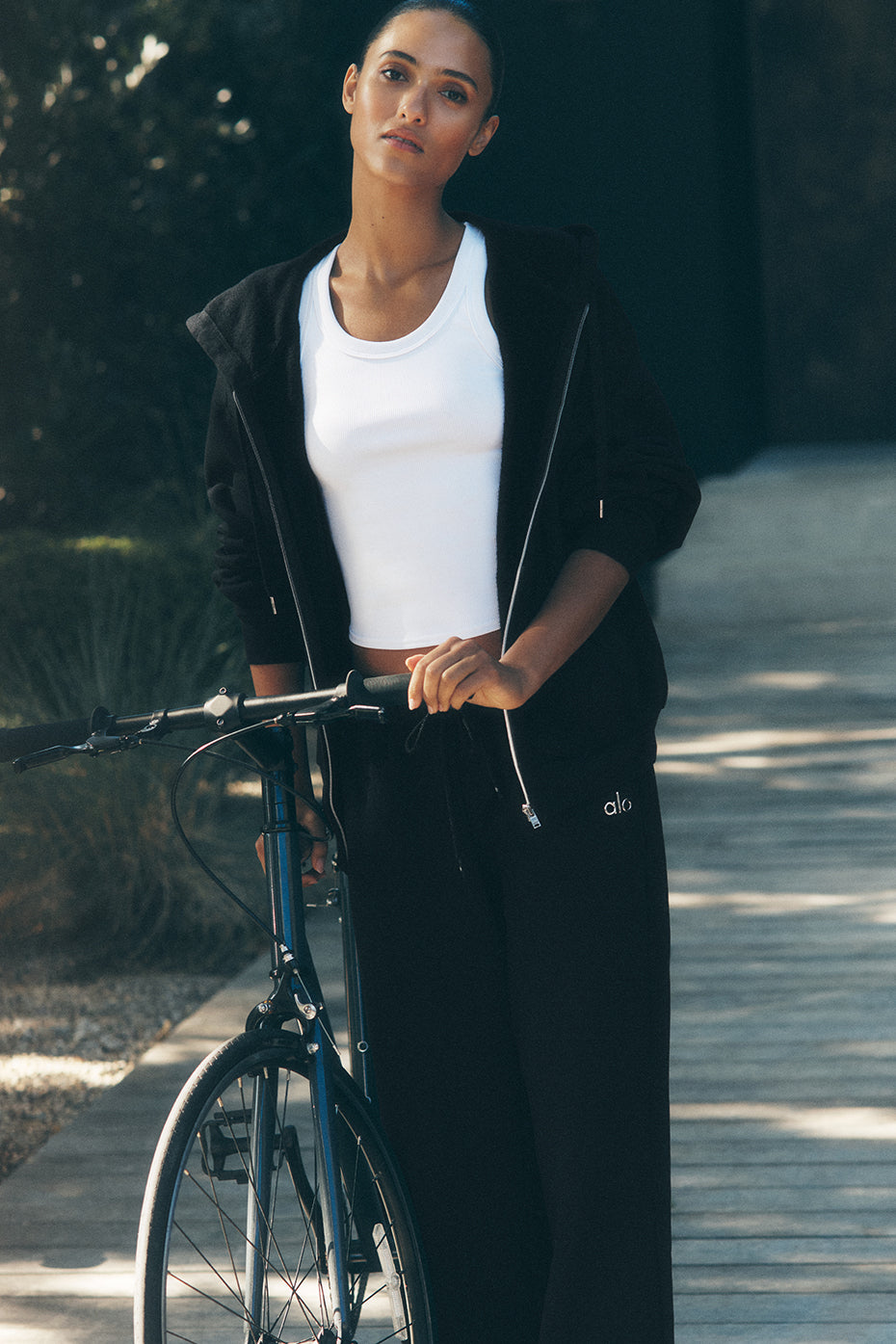 Accolade Straight Leg Sweatpant - Black