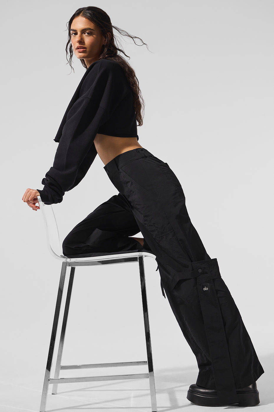 Extreme Cropped Pullover - Black
