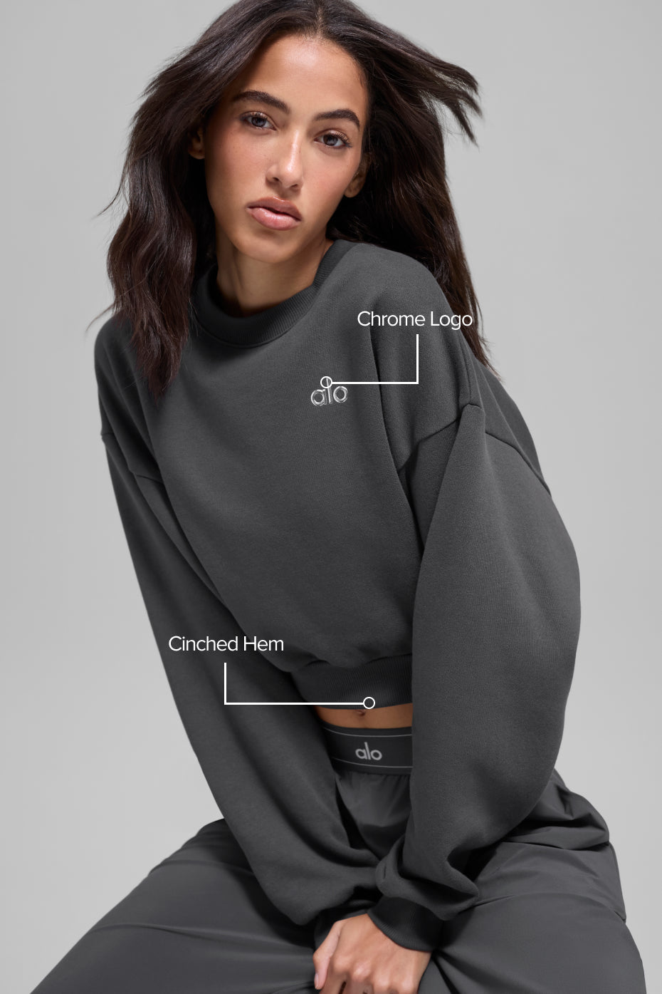 Cropped Accolade Crewneck - Anthracite