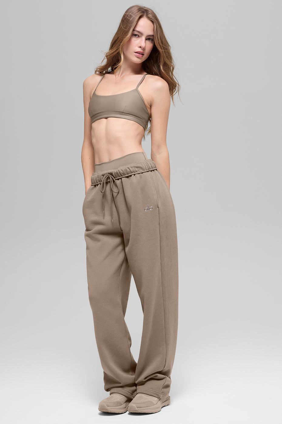 Accolade Straight Leg Sweatpant - Gravel