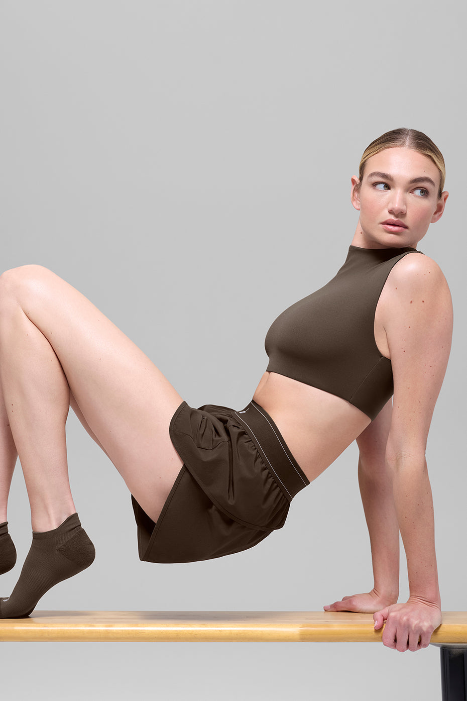 ALO Softsculpt Capped Out Short Sleeve - Espresso