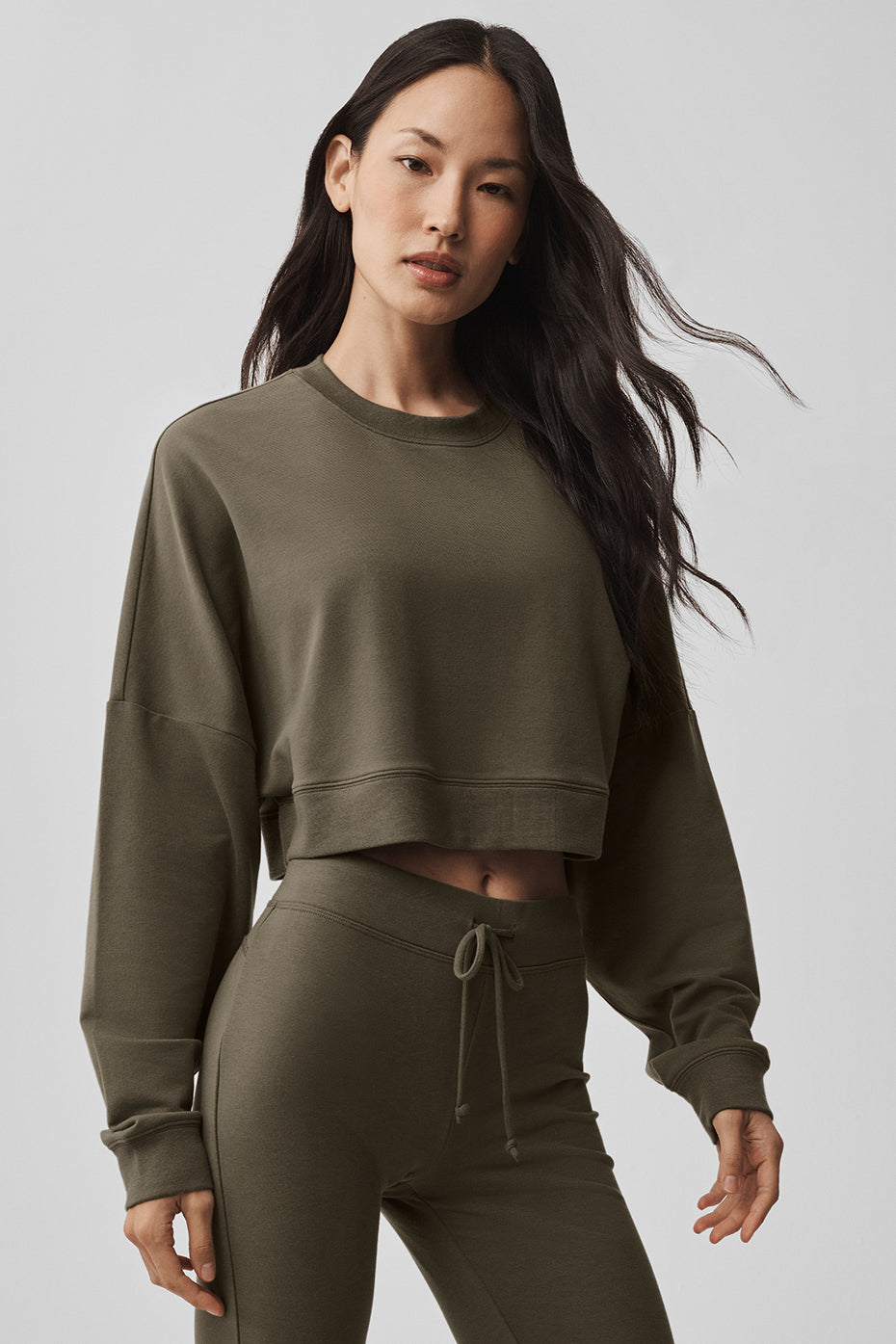 Cropped Sway Crew Neck Pullover - Olive Tree