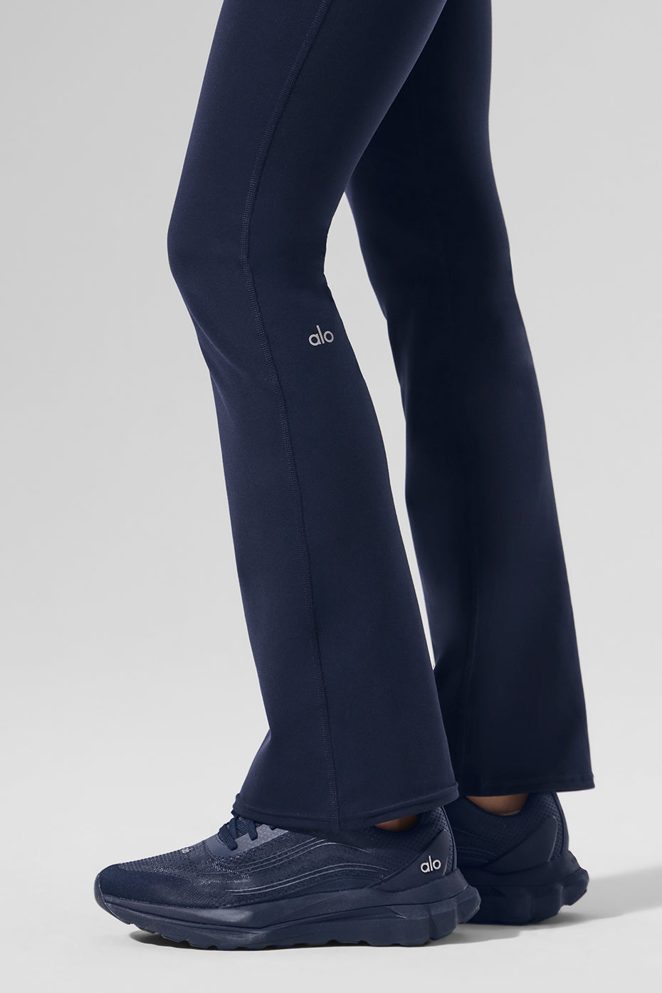 Airbrush High-Waist 7/8 Bootcut Legging - Navy