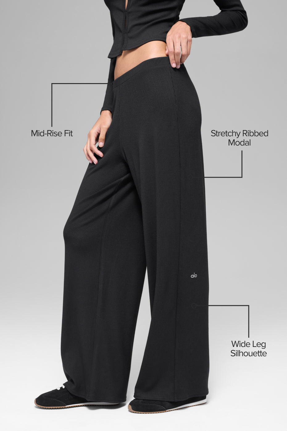 Mid-Rise Dreamlight Straight Pant - Black