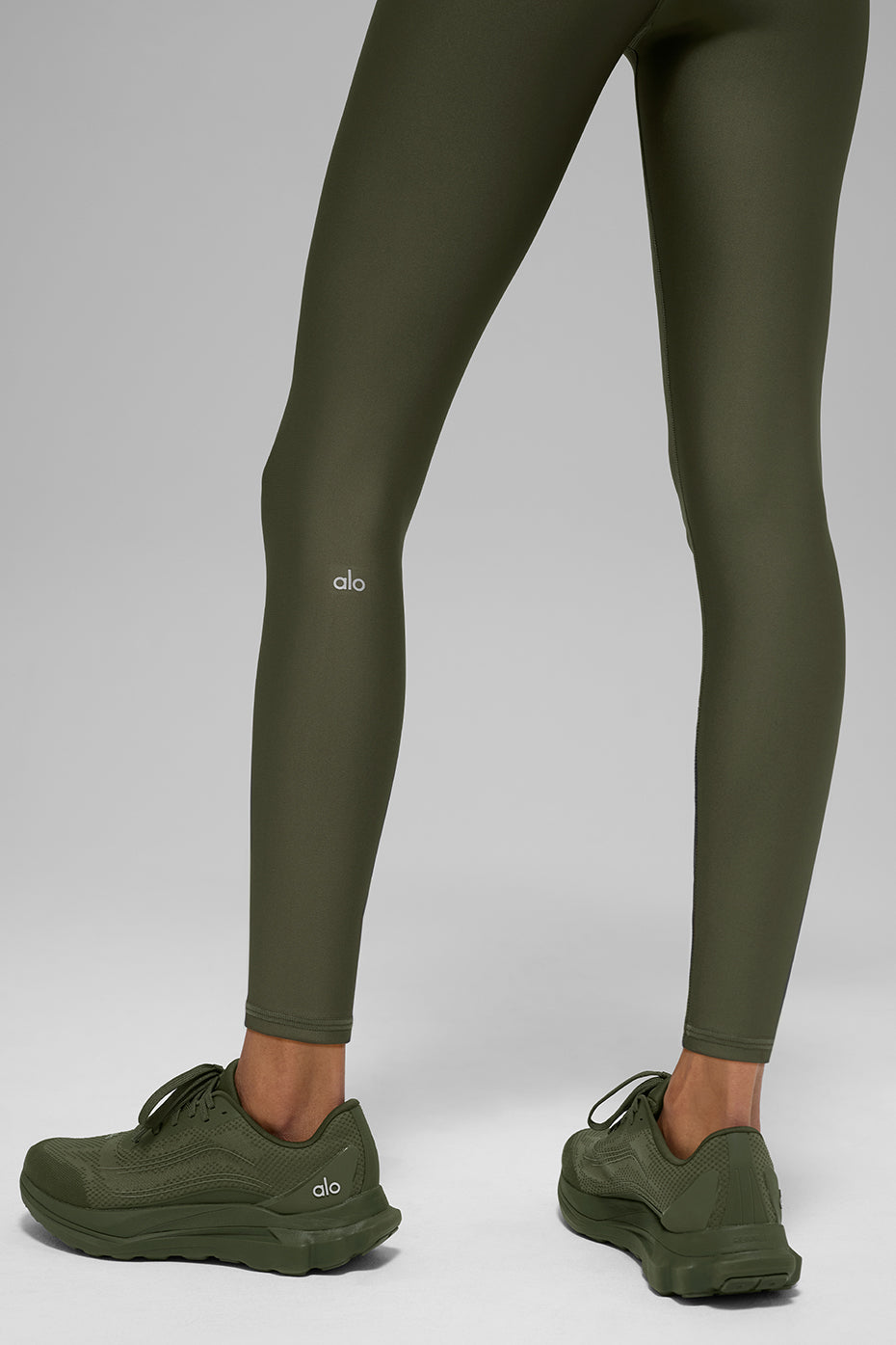 7/8 High-Waist Airlift Legging - Green Olive