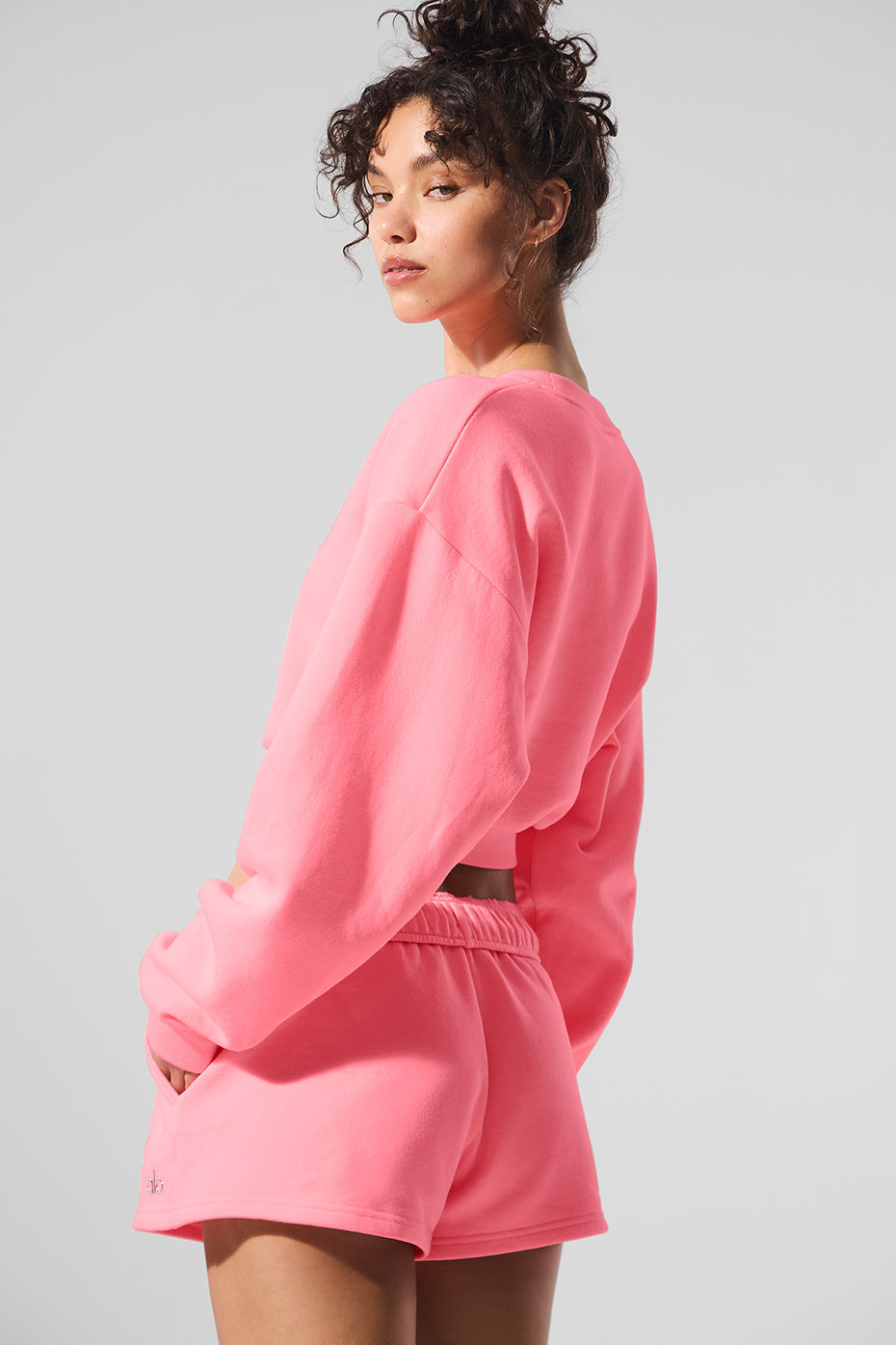 Cropped Accolade Crewneck - Neon Bubblegum